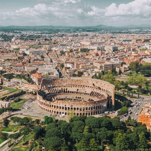 Spend your mornings soaking up some sun before heading into Rome for an afternoon of exploration