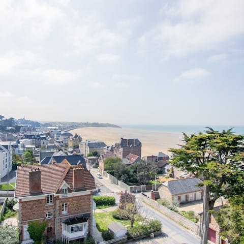 Sit out on your private balcony and enjoy lovely views over the Bay of Saint-Brieuc