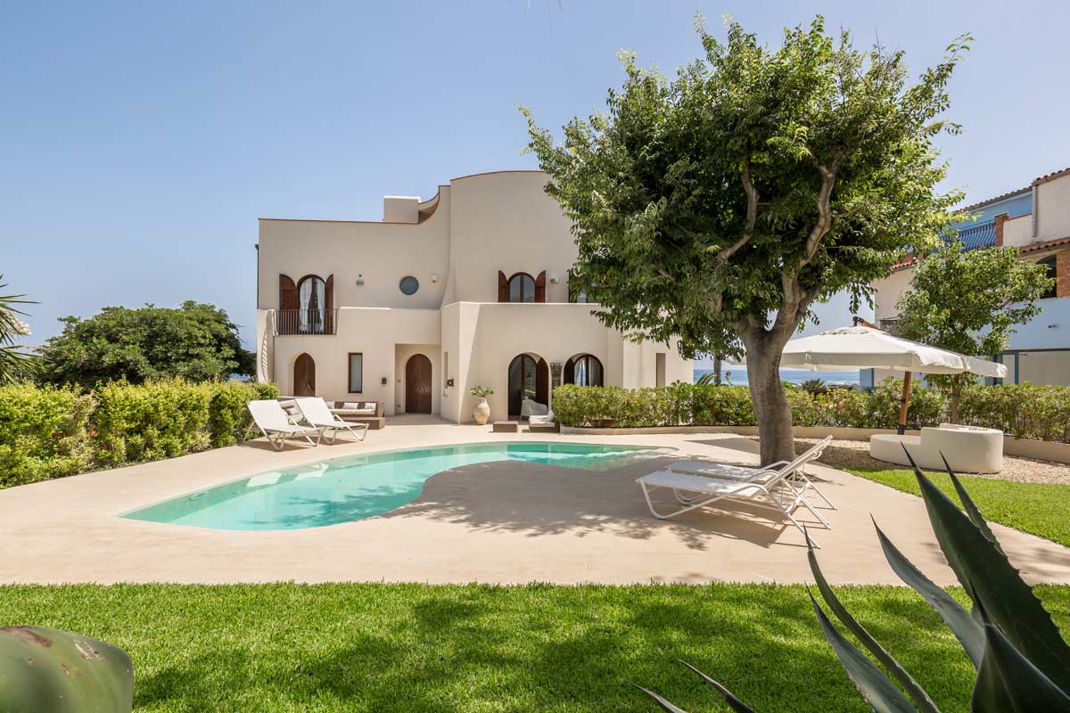 Stay in the best homes in Sicily, Italy Plum Guide