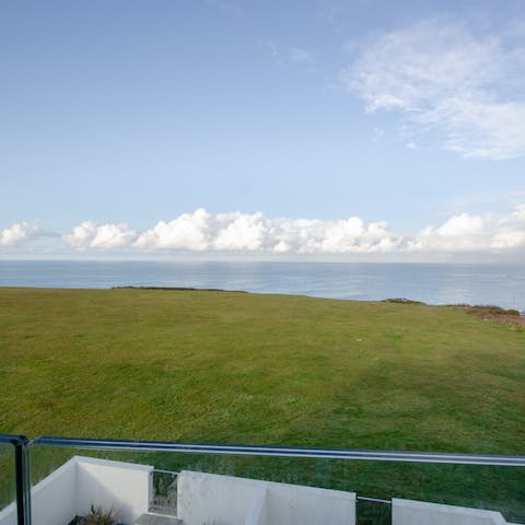 Be mesmerised by stunning sea views from your Pentire Headland hideaway