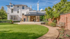 Cheltenham Luxe image 6