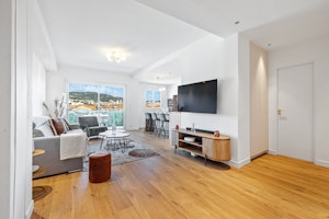 Emerald Promenade image 1