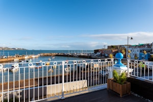 Bayside image 13