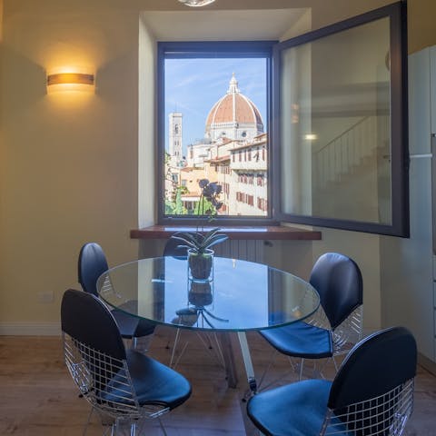 Enjoy your morning coffee and pastry with views of Brunelleschi's Cupola