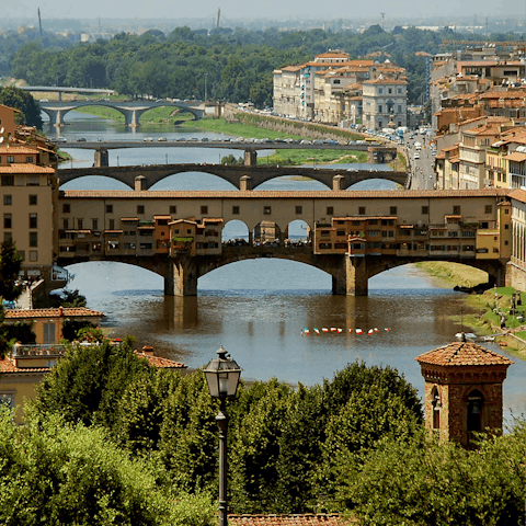 Criss-cross your way across the River Arno on the famed Ponte Vecchio