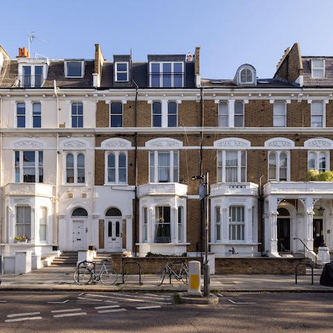 Stay in a quiet corner of Kensington, just a few minutes walk from the bustling high street