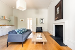 Bloomsbury Delight image 6