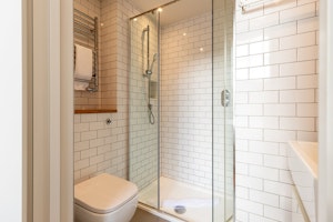 Bloomsbury Delight image 4