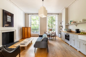 Bloomsbury Delight image 3