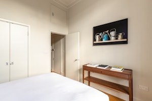 Bloomsbury Delight image 2