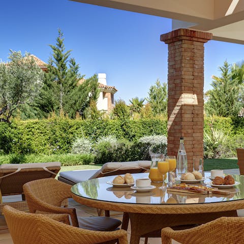 Start your day off right, with an alfresco breakfast under the bright blue sky