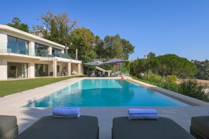 The Cannes Crest image 12