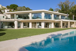 The Cannes Crest image 6