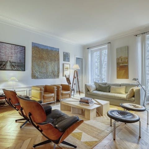 Hang out in the comfortable living space after sightseeing around the city