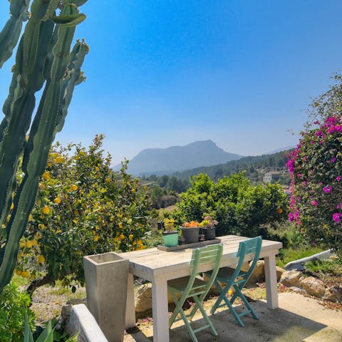 Pad out onto the bedroom’s private terraces to soak up the mountain vistas