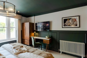Clifton Hills image 6
