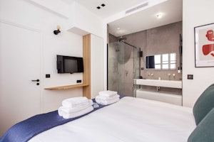 Courtyard Haven image 2