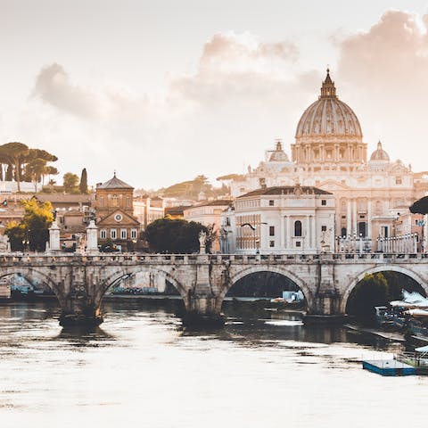 Make the most of your central location and see all of Rome's hotspots on foot