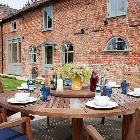 Dine alfresco with some Norfolk strawberries and cream