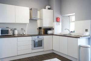 Breezy Bay Retreat image 3