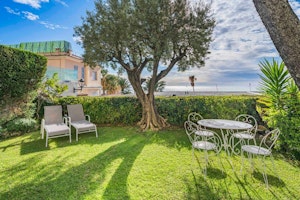 The Garden of Cannes image 10
