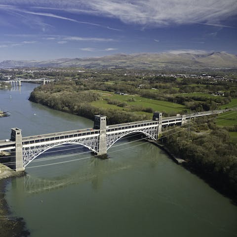 Explore the Isle of Anglesey and further afield, Snowdonia National Park, from your coastal home in Menai Bridge