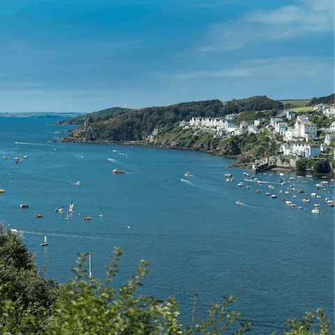 Explore picturesque Fowey with its harbour, shops, pubs and cafes – just a short walk away