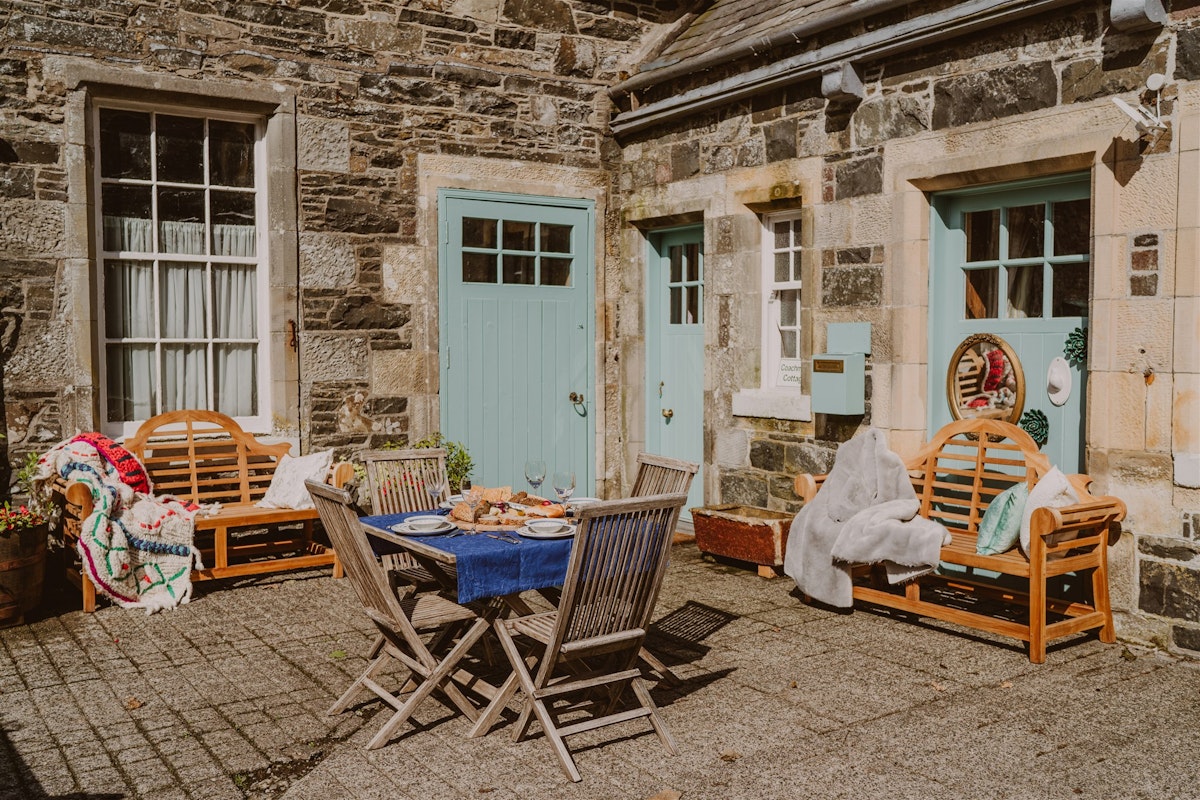 The Coachman's Dog, Scotland