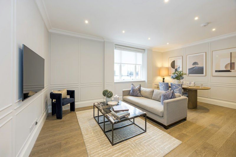 Knightsbridge Delight main image
