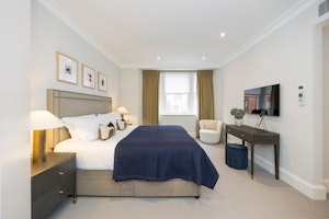 Knightsbridge Delight image 5