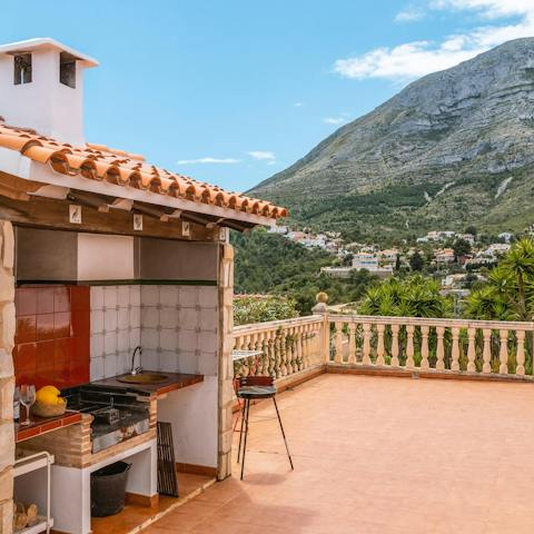 Cook fresh seafood on your barbecue and eat as the sun goes down