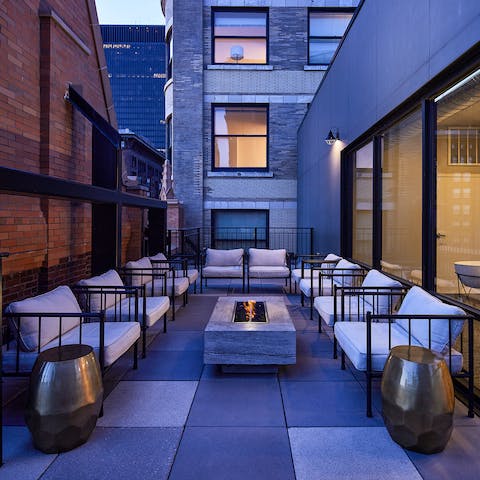 Gather on the shared rooftop terrace for sundowners as you admire the cityscapes