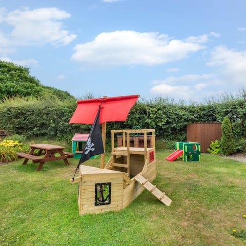 Let the little ones roam free in the generous play area