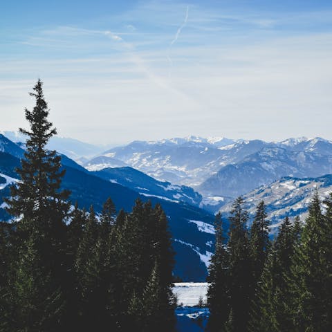 Ski to your heart's content at Austria's largest resort, Saalbach-Hinterglemm-Leogang-Fieberbrunn