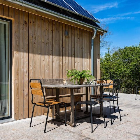 Dine alfresco at every opportunity