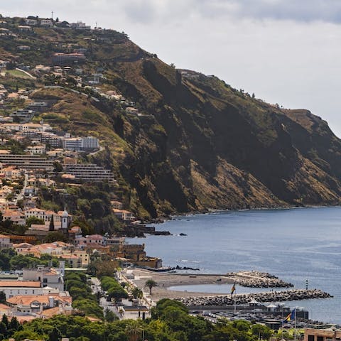 Explore Funchal, including Funchal Marina, a ten-minute walk from this home