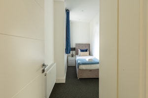 Royal Velvet image 7