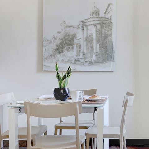 Plan your days' adventures over breakfast in the open-plan living room