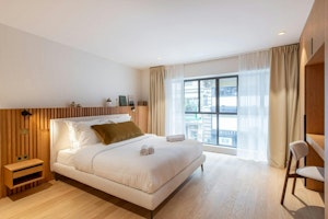 Stylish Parisian Home image 5