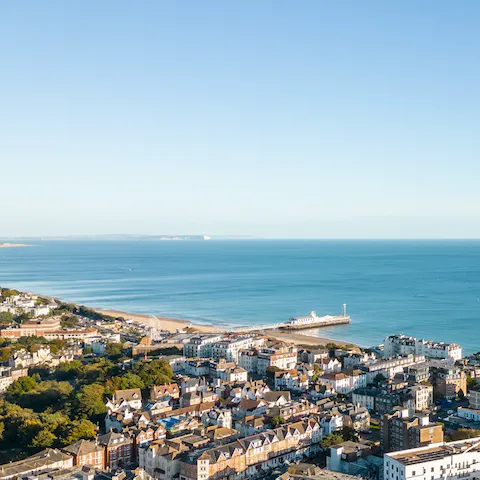 Enjoy your stay in Bournemouth, close to the gorgeous beaches