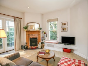 At Home in Hampshire image 14