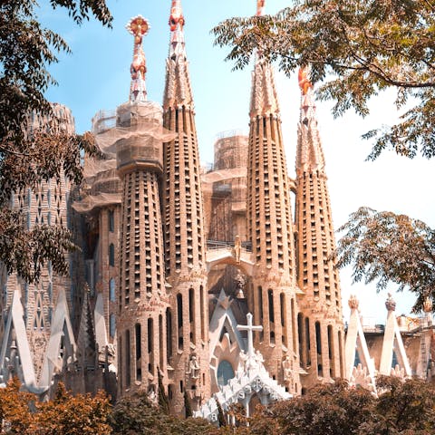 Learn the history of La Sagrada Familia – an eleven minute walk