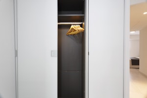 Hints of Gold image 13
