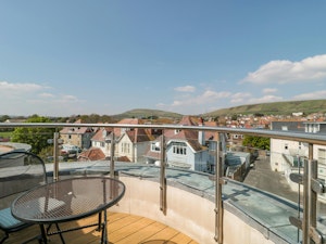 Portside Penthouse image 12