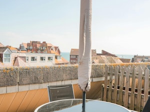 Portside Penthouse image 9