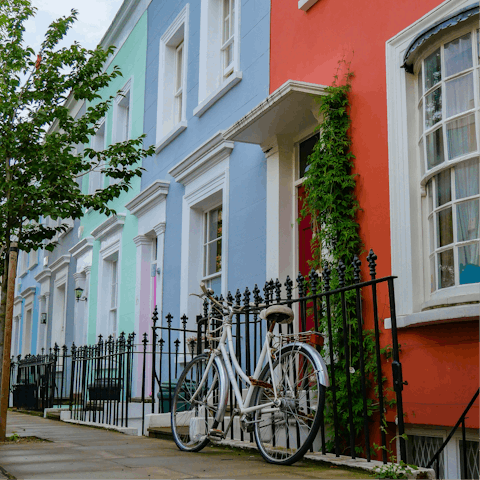 Be inspired while strolling the colourful streets of Notting Hill