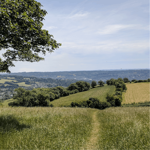 Enjoy refreshing countryside escape in the Cotswolds 