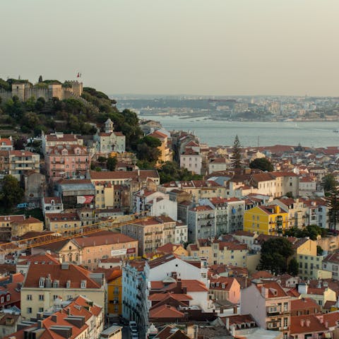 Explore the beautiful hilly city of Lisbon from your base in historic Santos