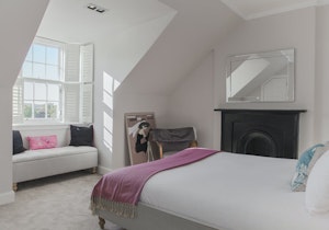 Artistic City Haven image 15