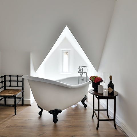 Feel a wonderful state of wellbeing while soaking in the bath